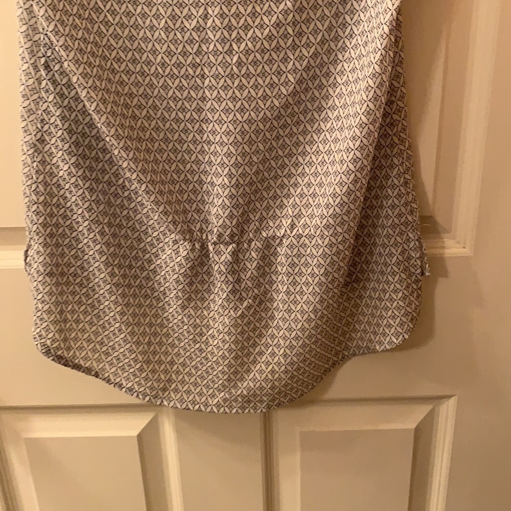 Cute Medium Designer H&M Blouse - Picture 7 of 7